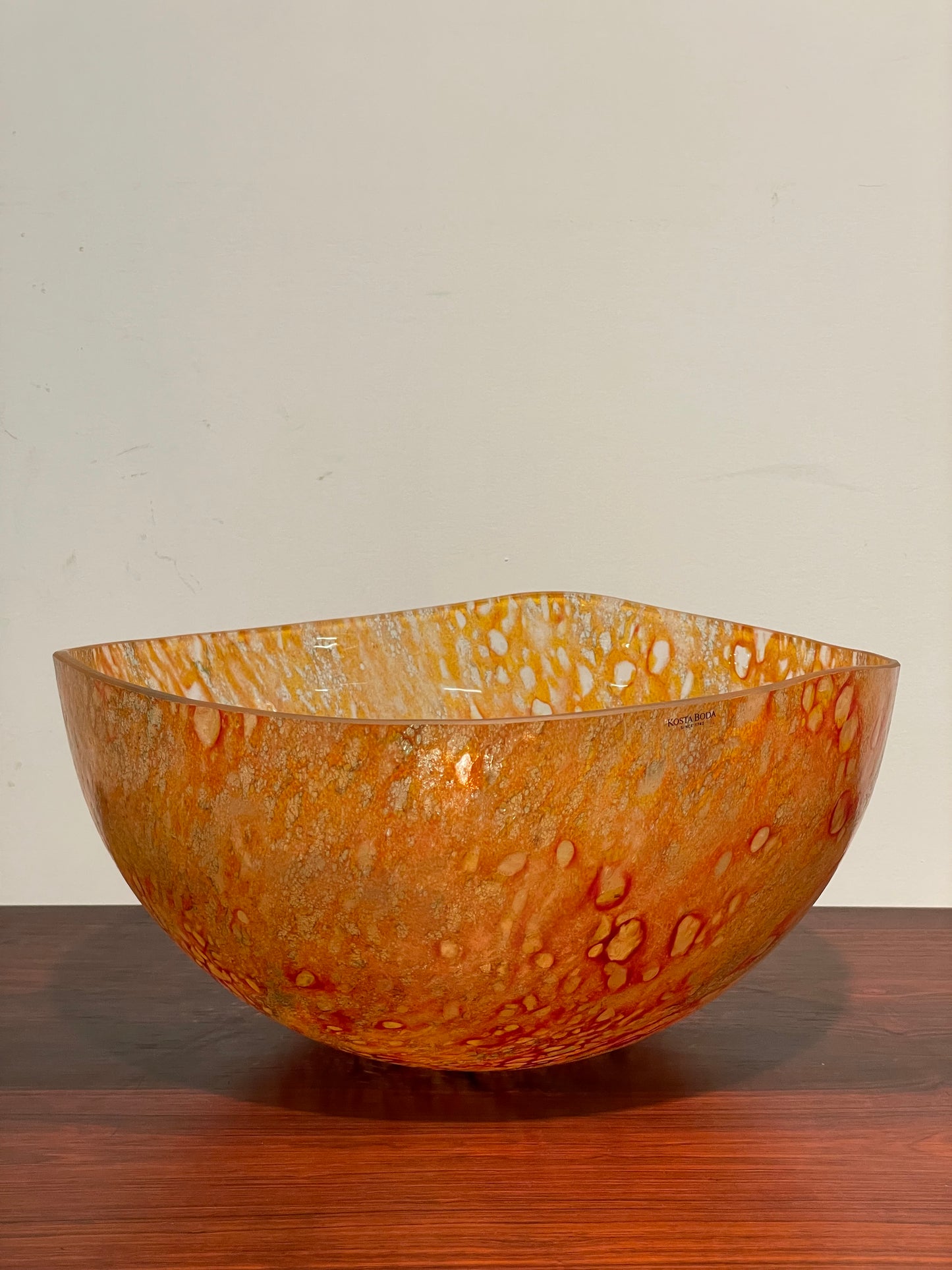 “Dino” glass bowl