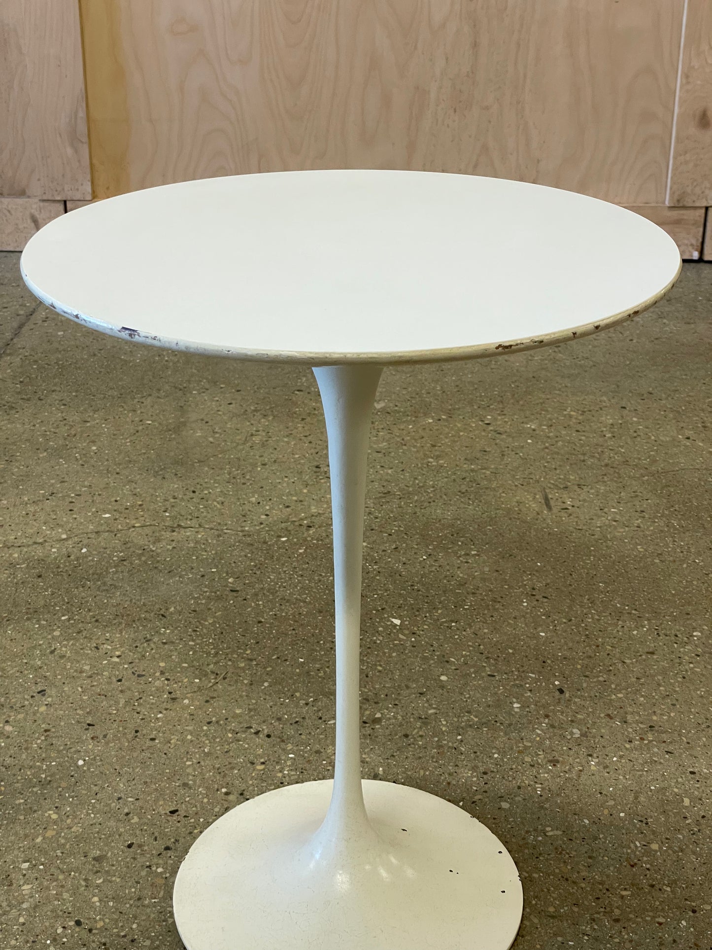 Saarinen Tulip Table