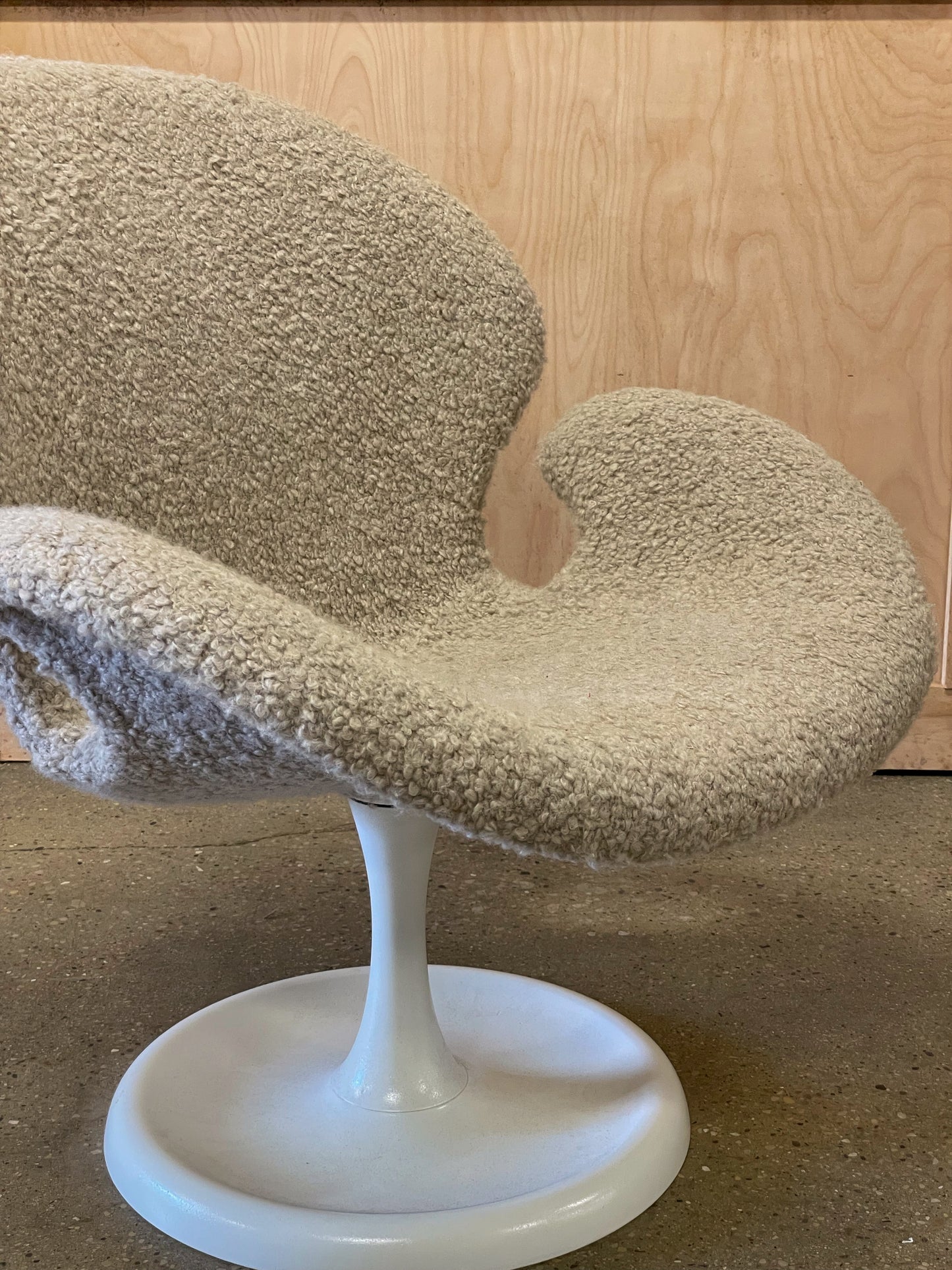 Orchid Chair