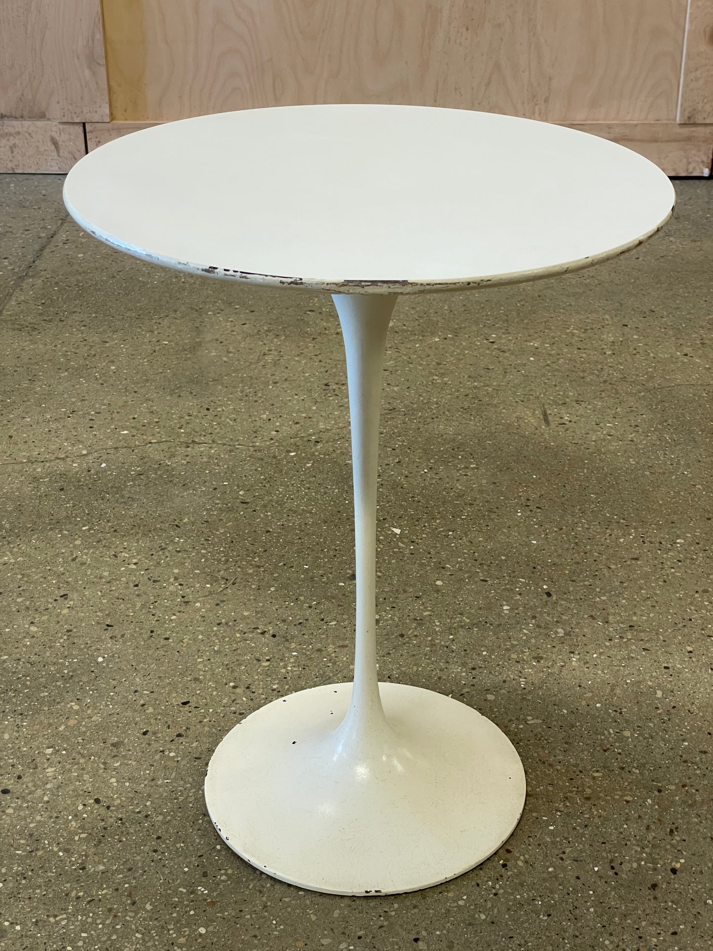 Saarinen Tulip Table