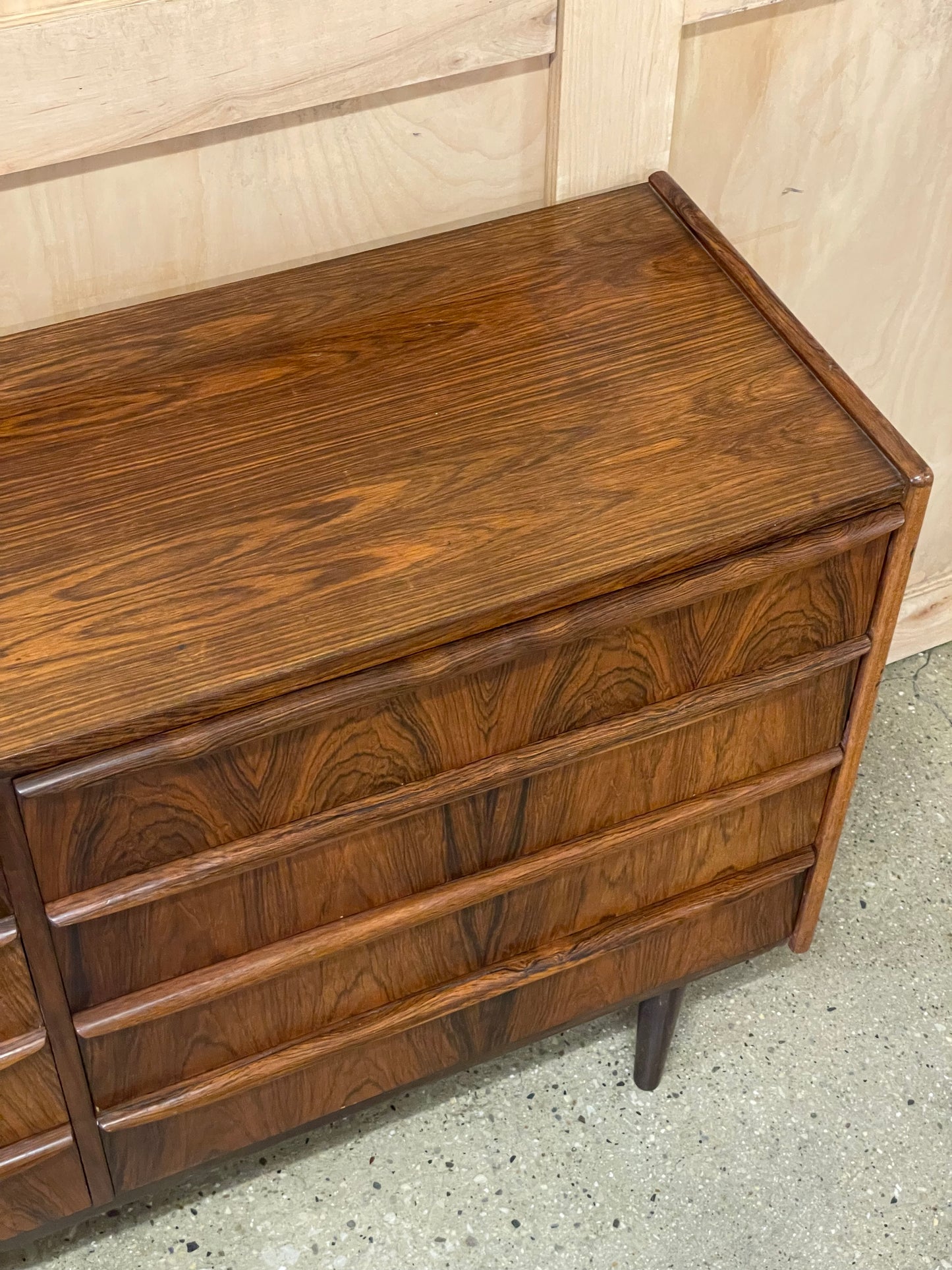 Rosewood Dresser