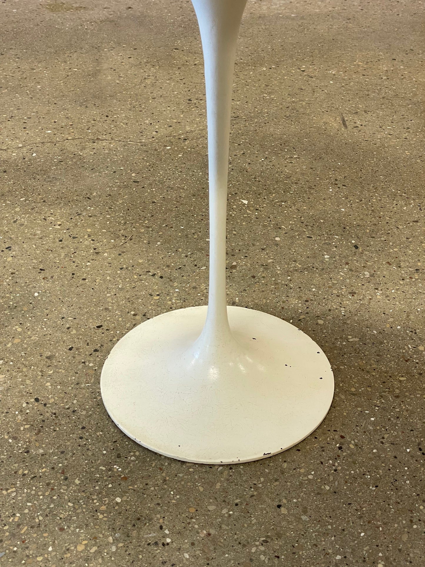 Saarinen Tulip Table