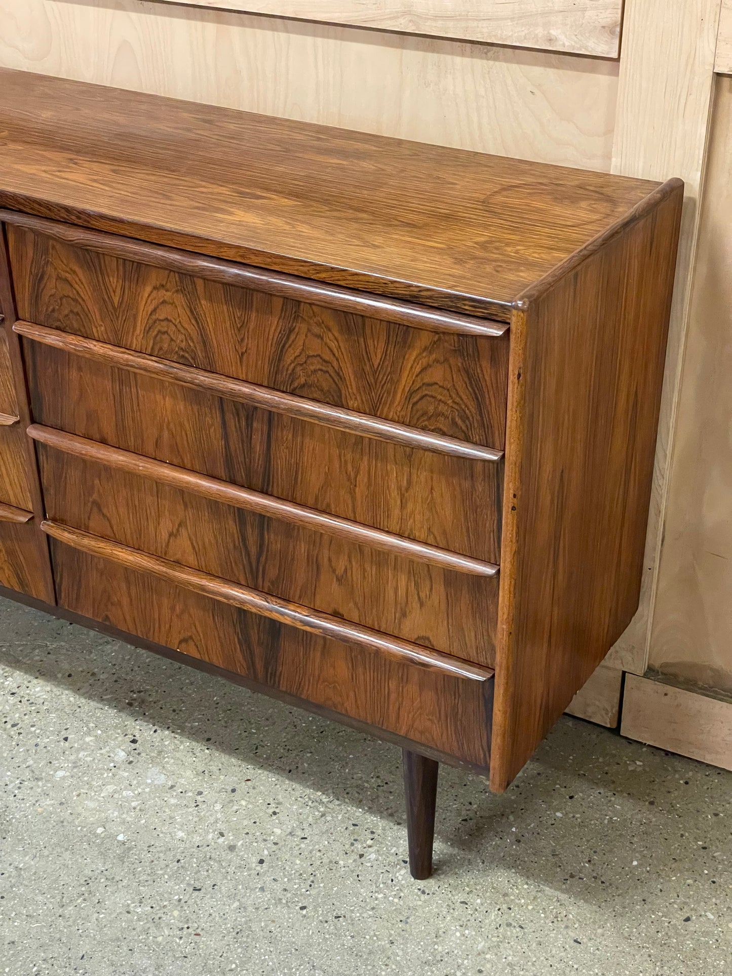 Rosewood Dresser