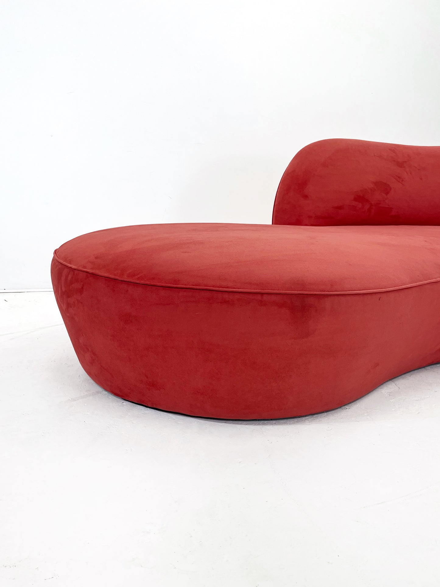 Vladimir Kagan “Zoe” Sofa