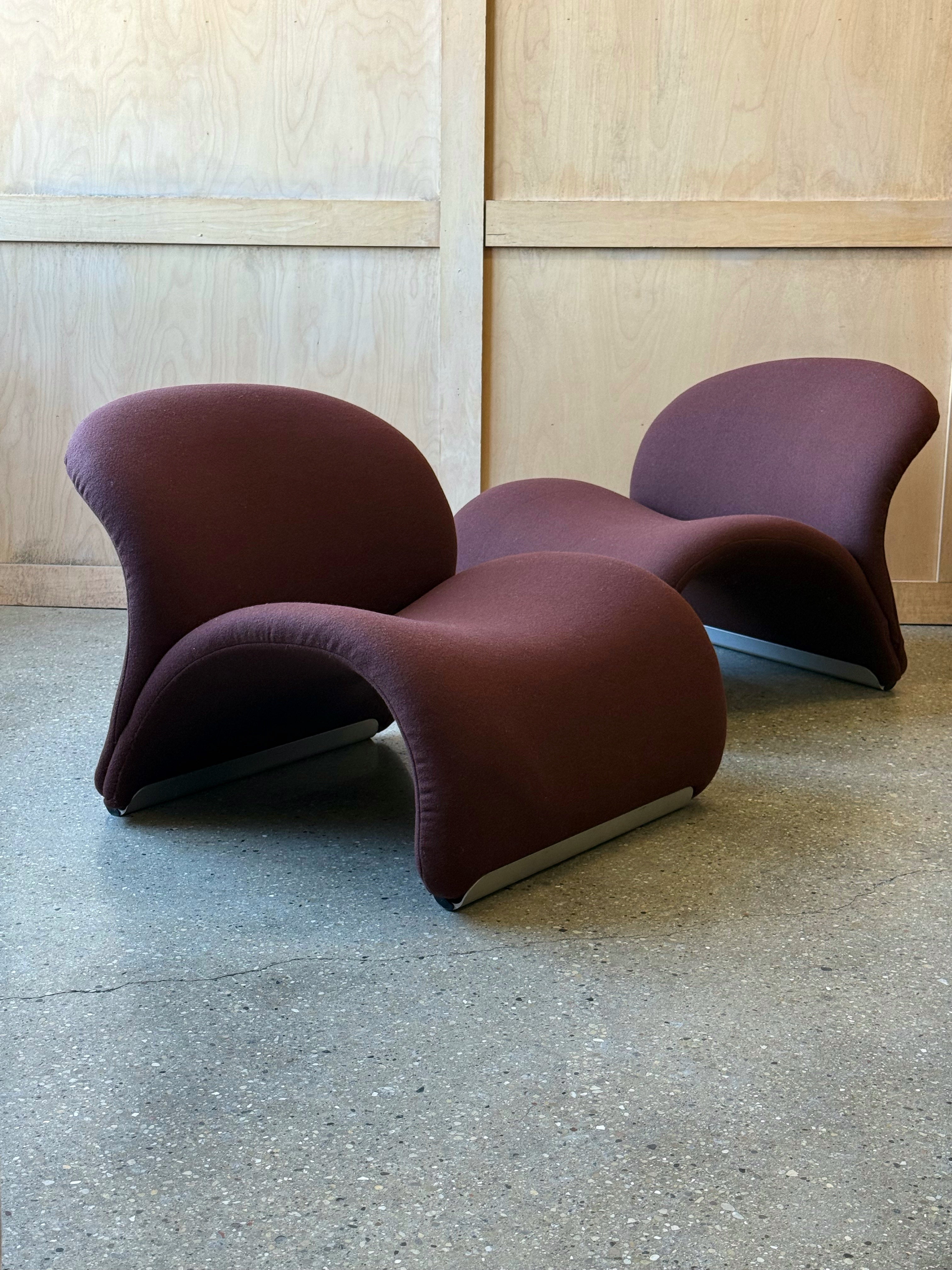 Le Chat Chairs