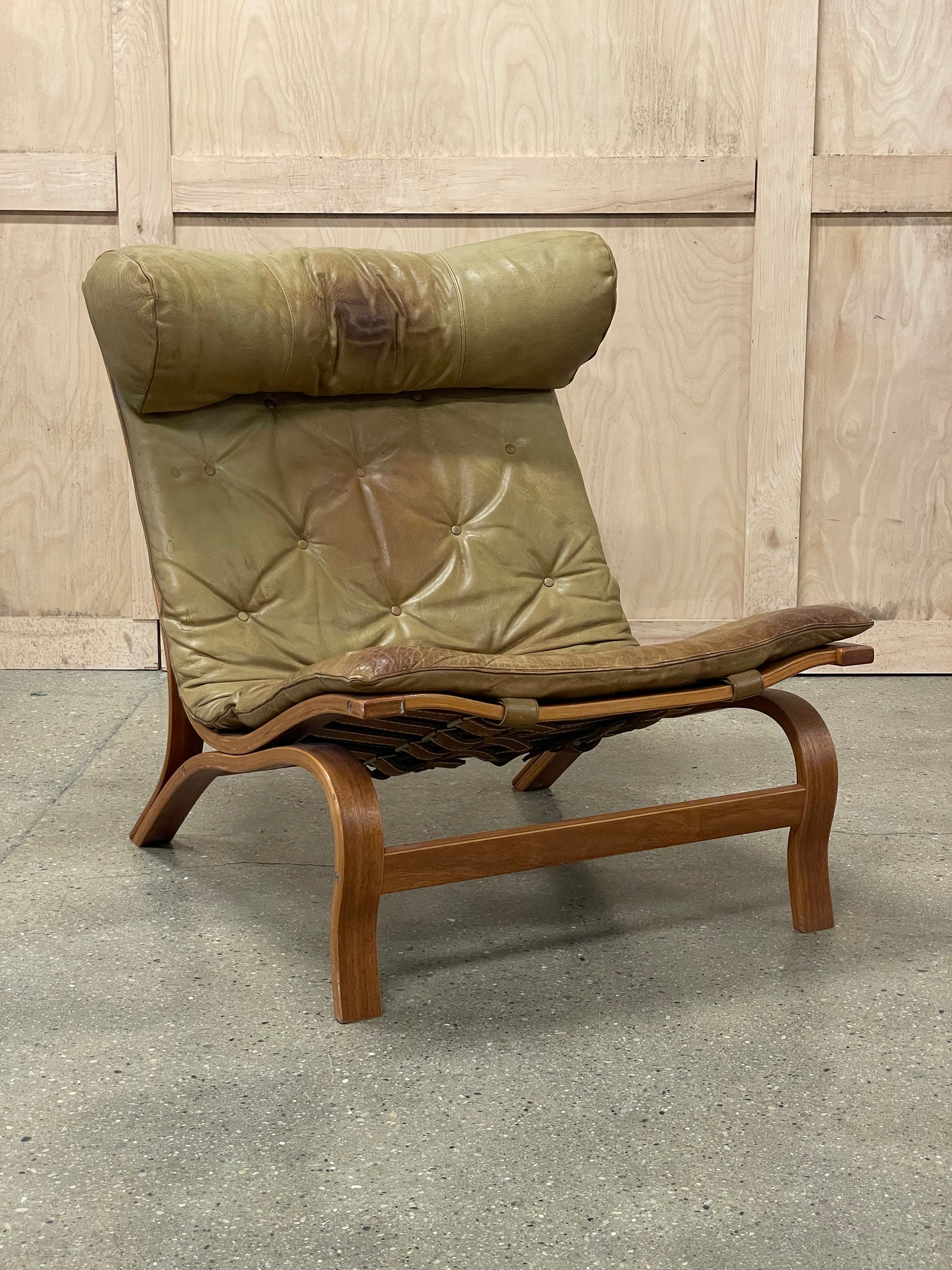 Arne Norell “Skandi” Chair – Chancelor Davis Gallery Arne Norell “Skandi” Chair – Chancelor Davis Gallery