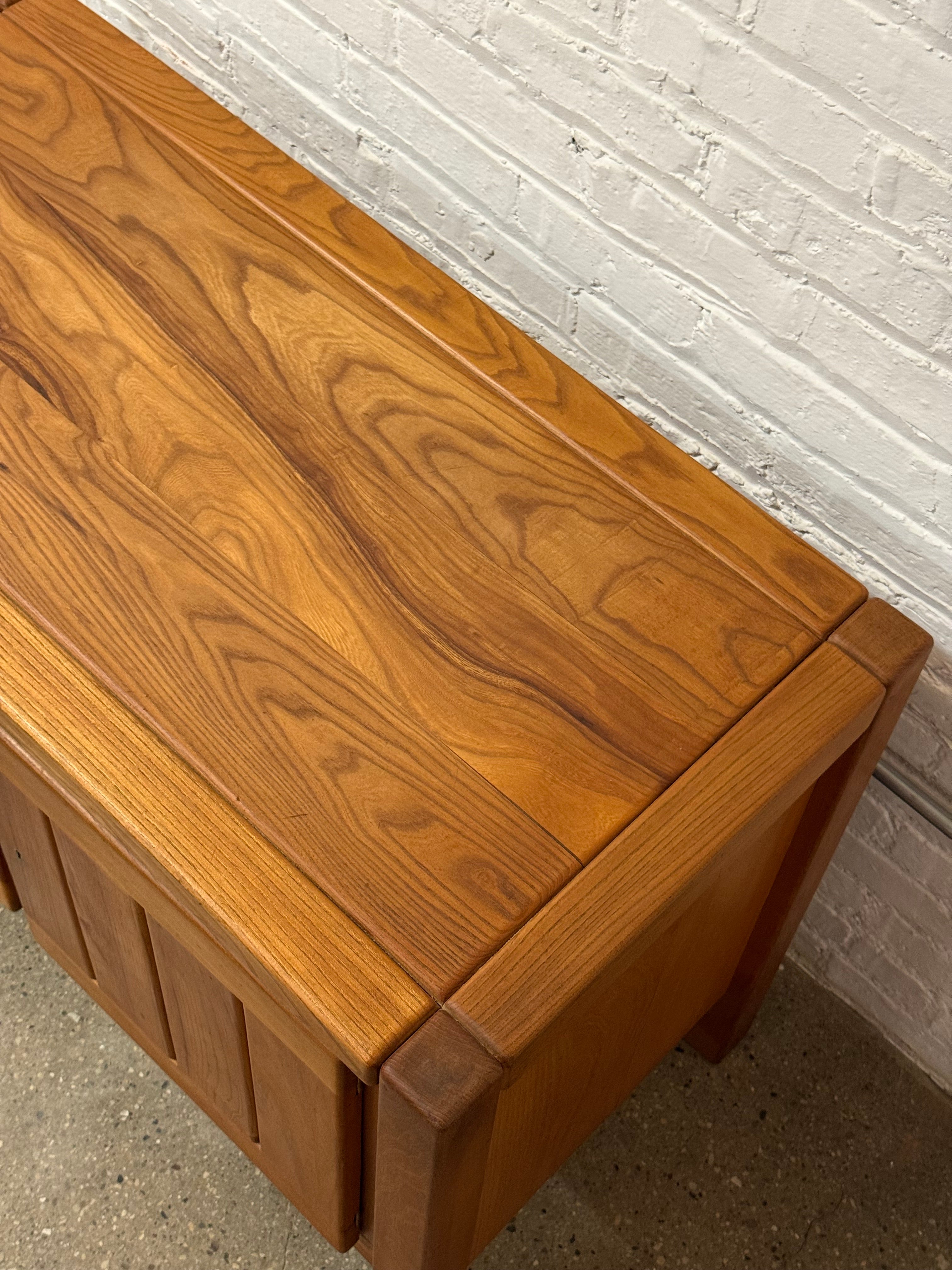 Maison Regaine Cabinet