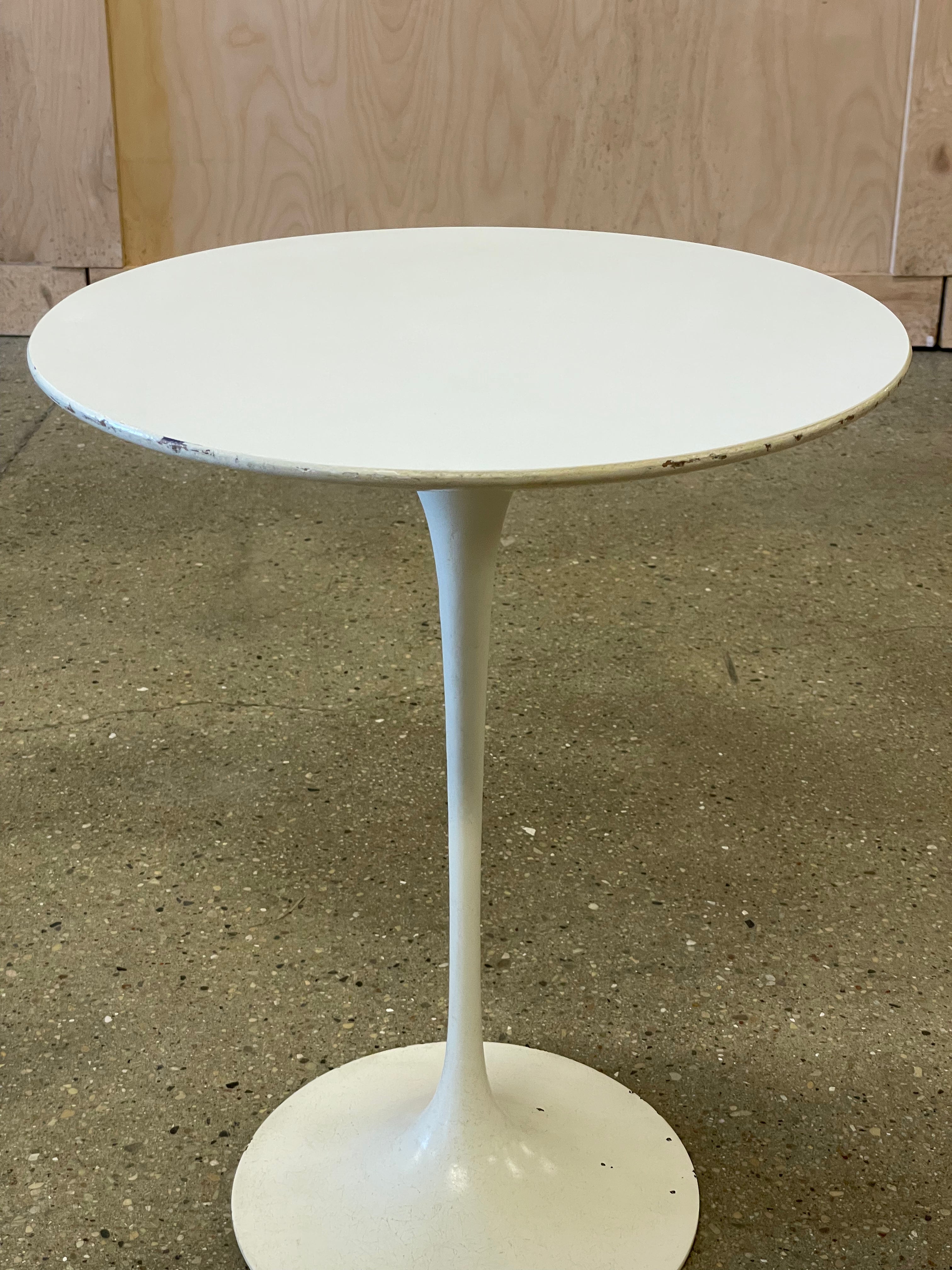 Saarinen Tulip Table