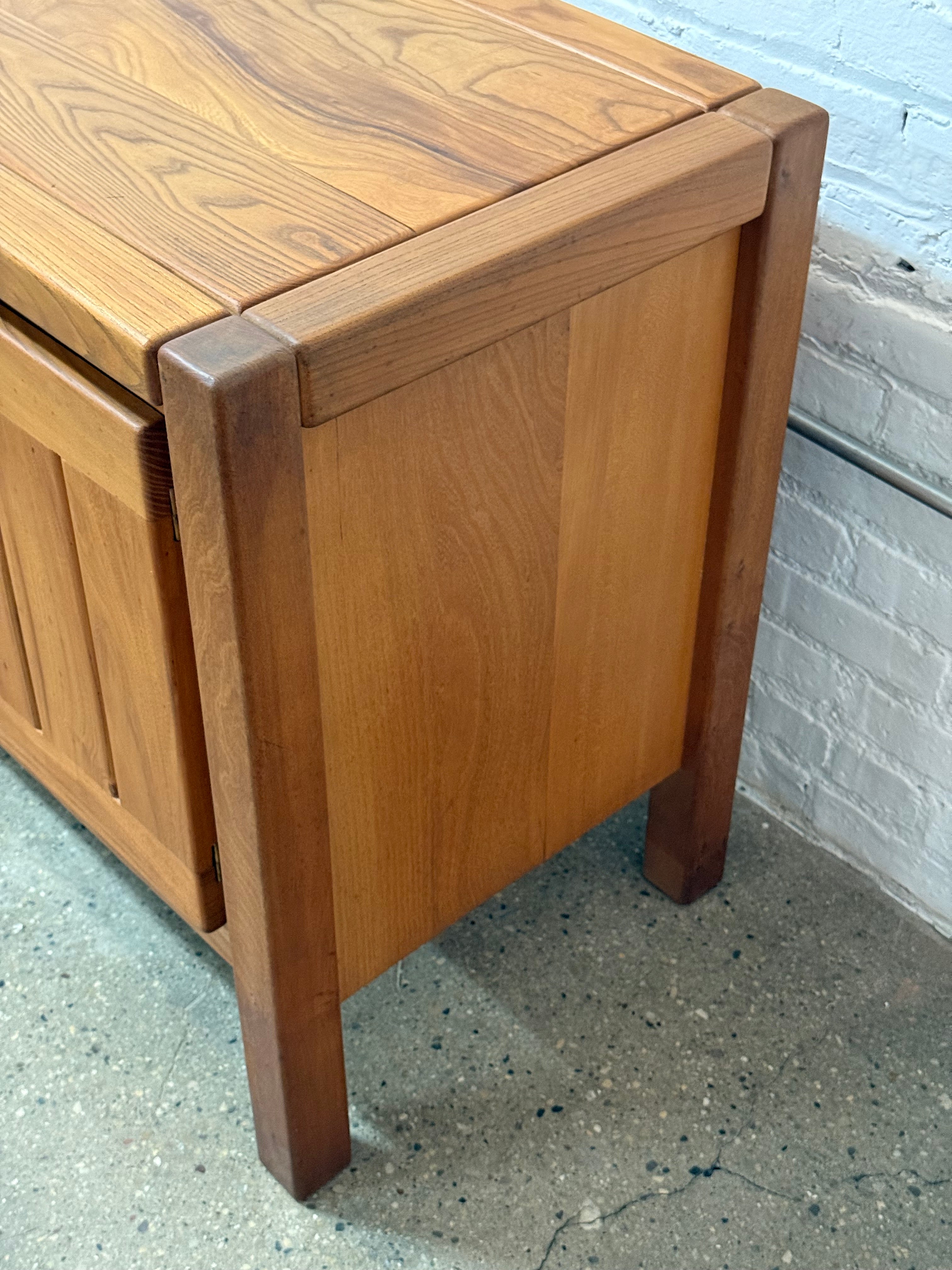 Maison Regaine Cabinet