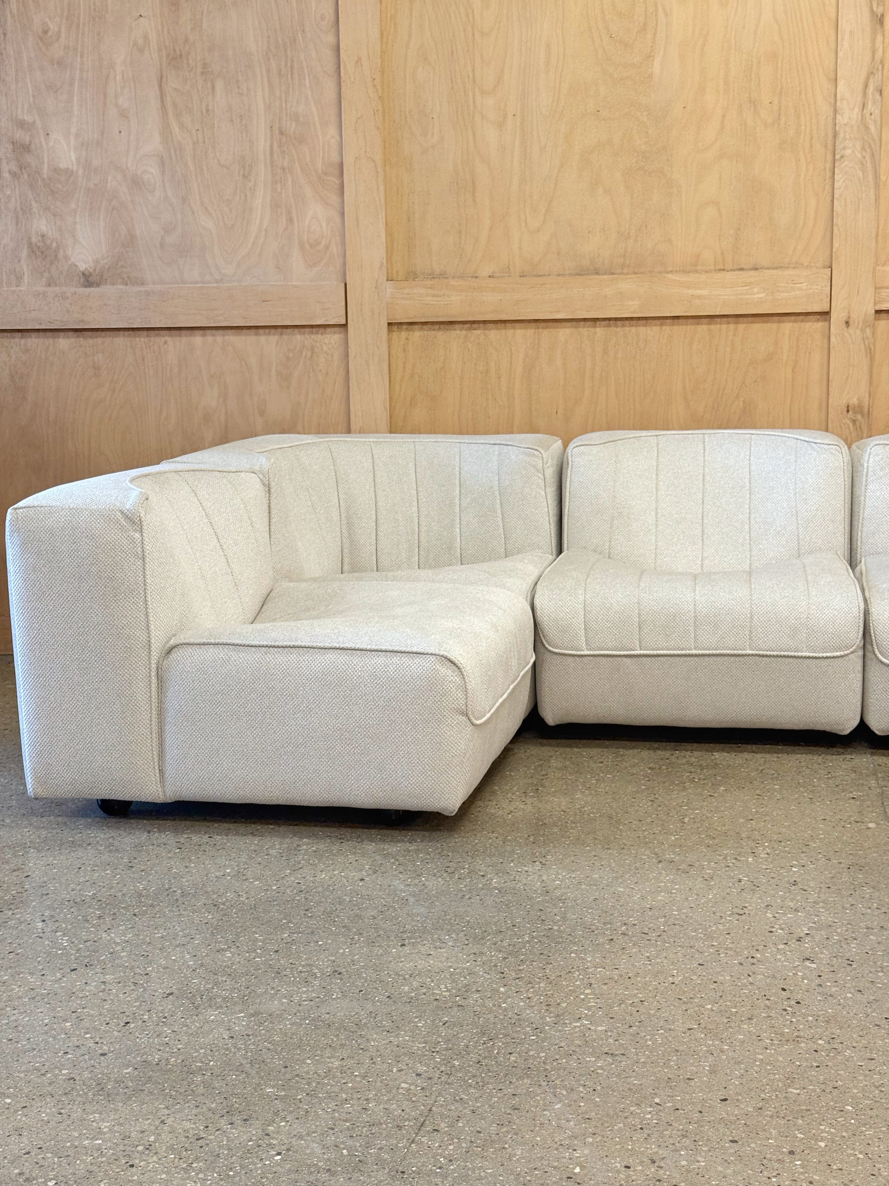 Tito Agnoli 9000 sofa
