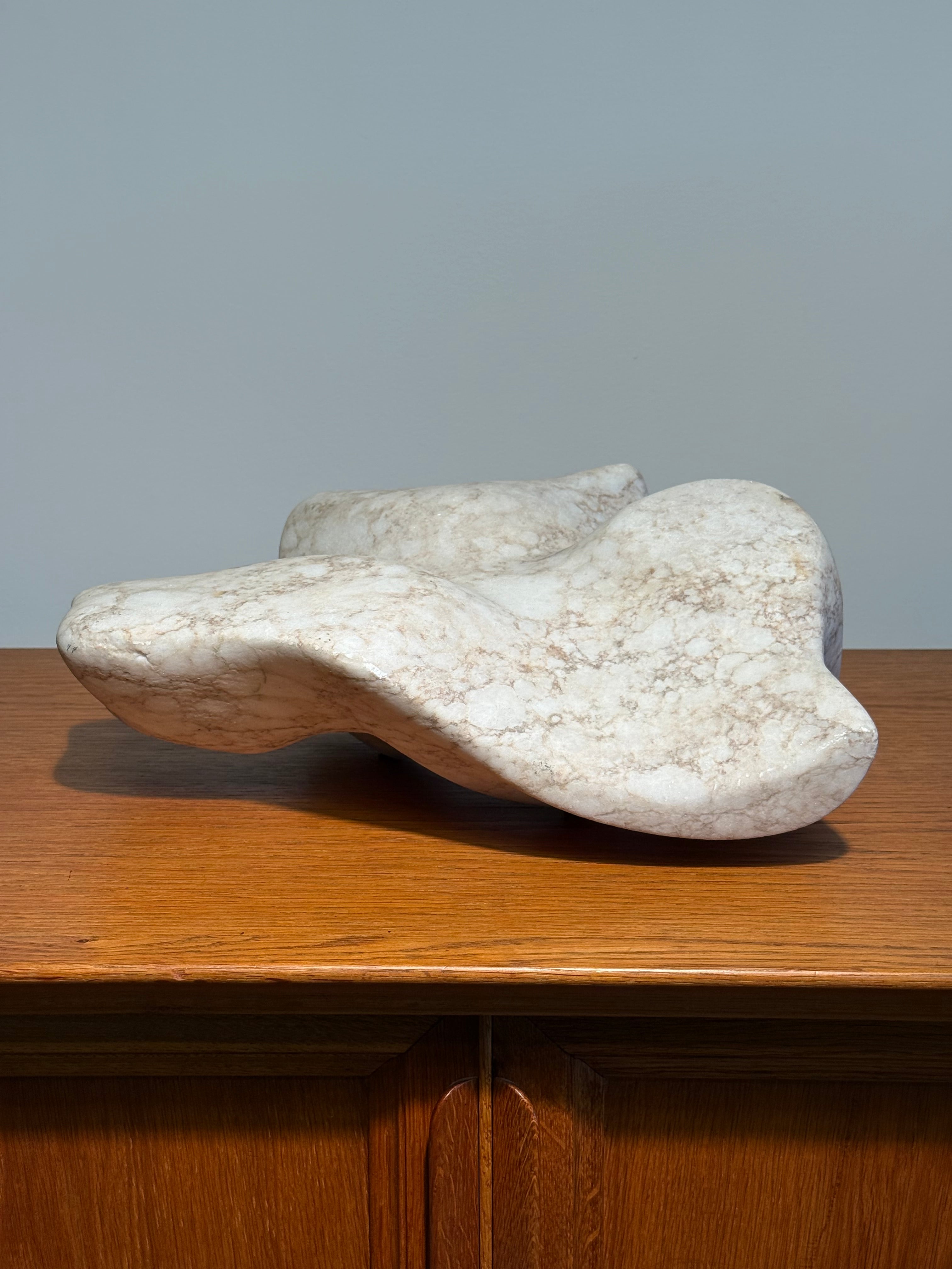 marble SUD Movin´ Crowdin PO Abstract Marble Sculpture – Chancelor Davis Gallery