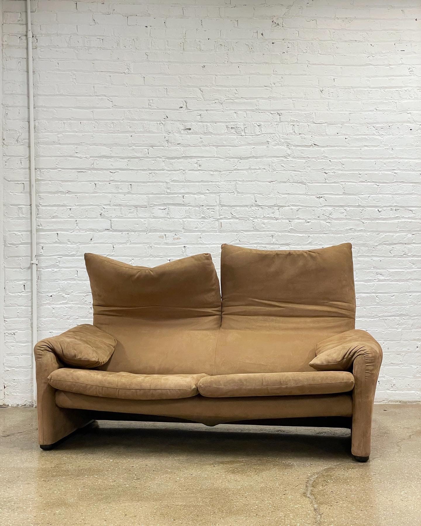 Maralunga Sofa – Chancelor Davis